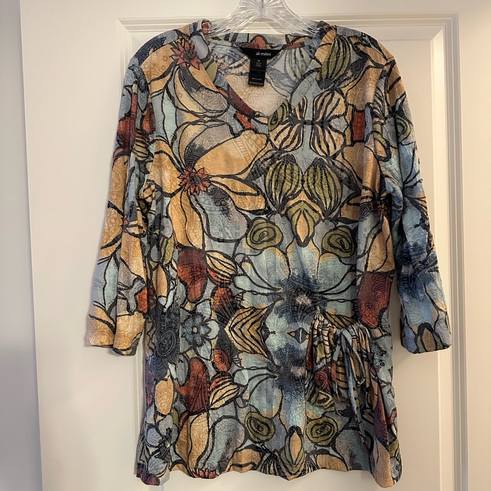Ali Miles top